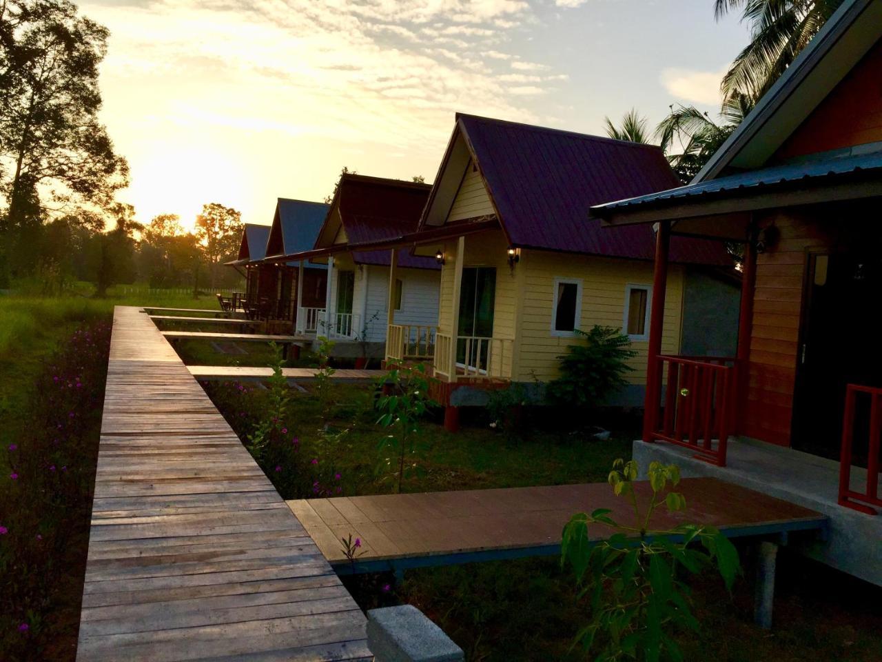 Baan Thung Home Stay Prasat Exterior foto